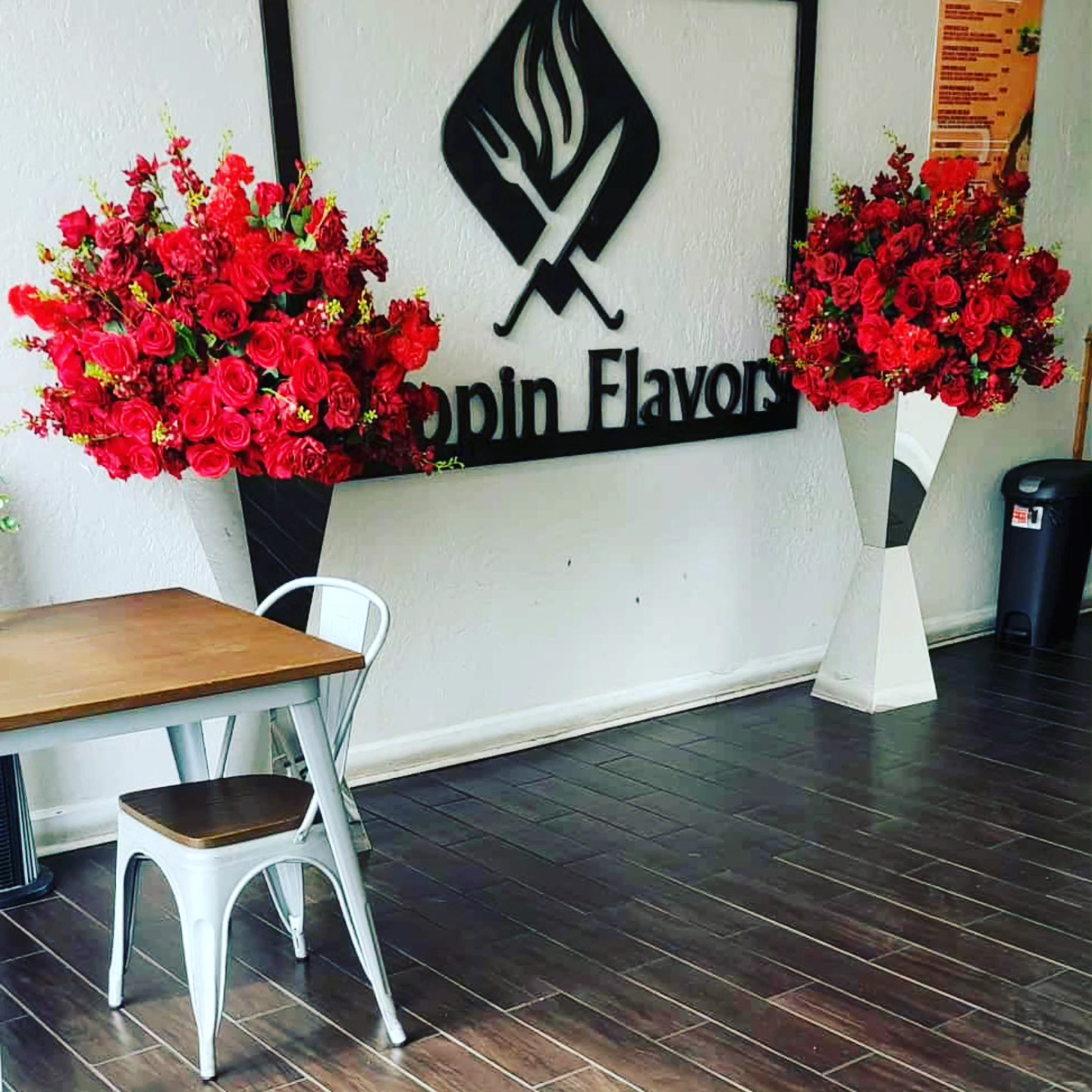 Interior of Flippin Flavors restaurant on 95th Street in Beverly, Chicago
